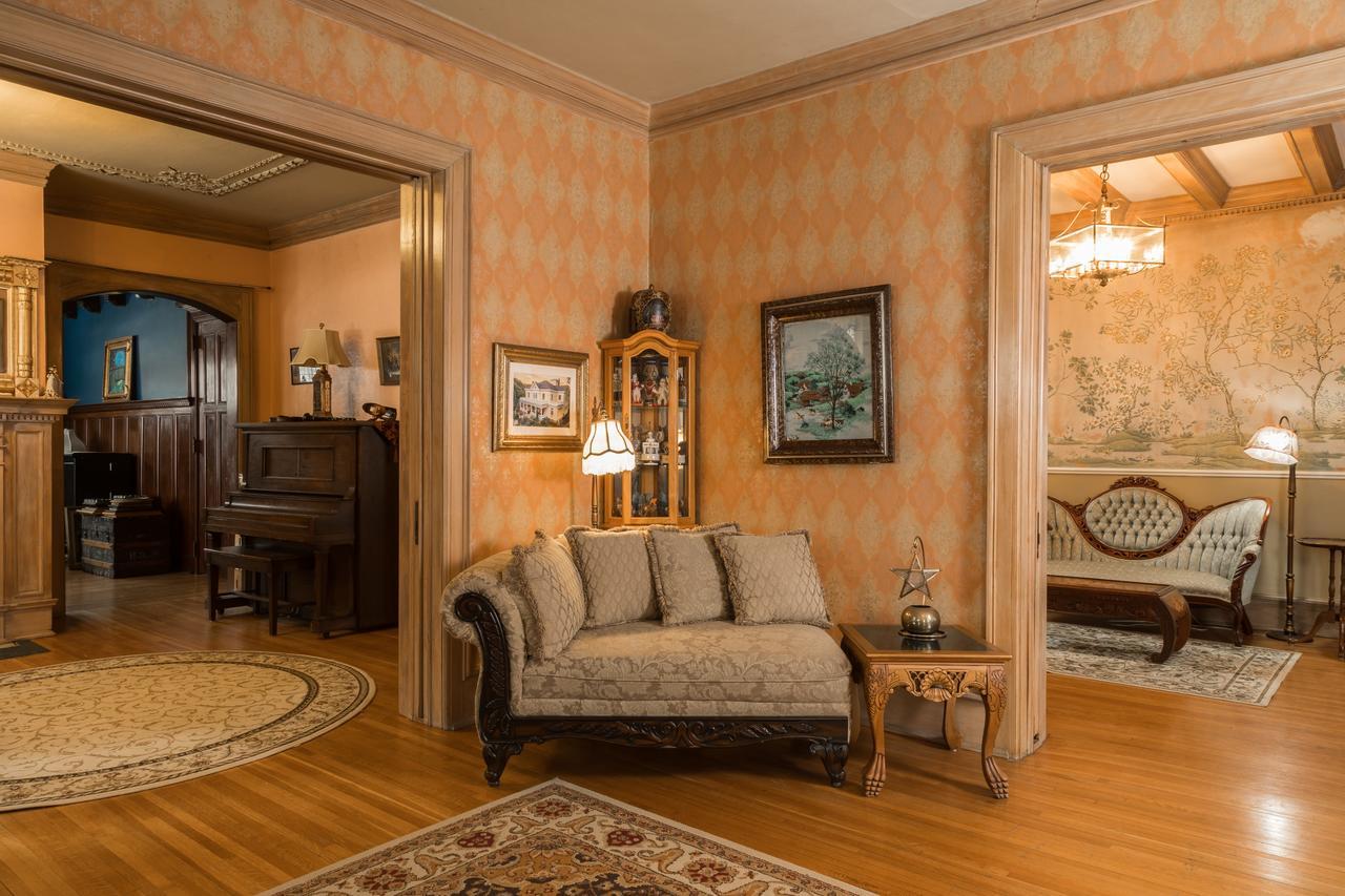 Ringling House Bed & Breakfast 배러부 외부 사진