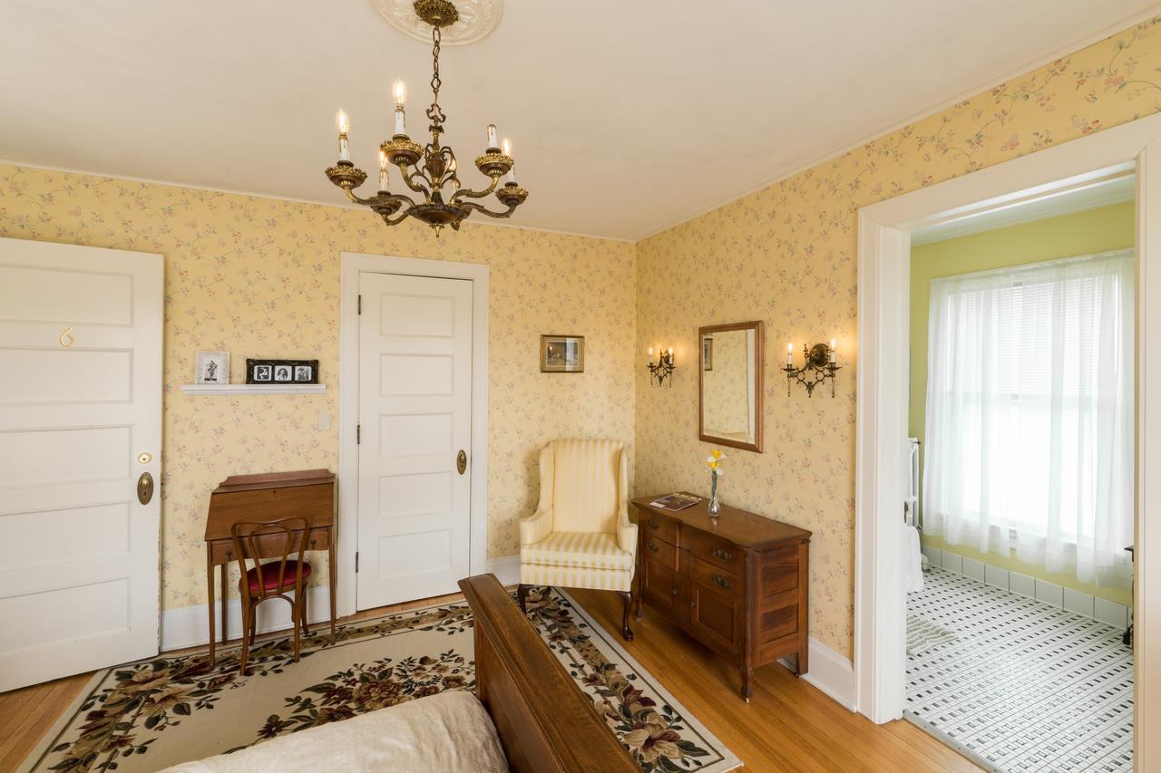 Ringling House Bed & Breakfast 배러부 외부 사진