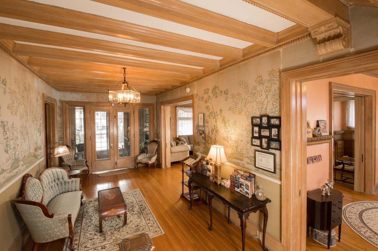 Ringling House Bed & Breakfast 배러부 외부 사진