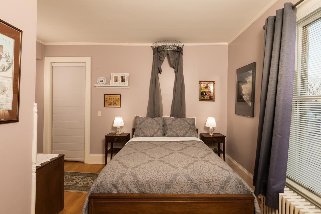 Ringling House Bed & Breakfast 배러부 외부 사진