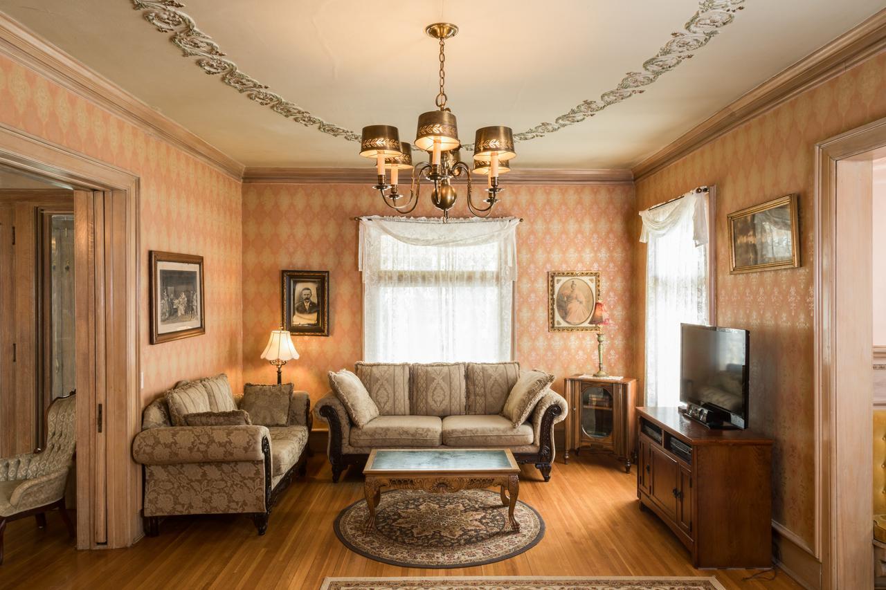 Ringling House Bed & Breakfast 배러부 외부 사진