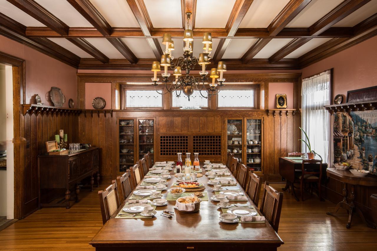 Ringling House Bed & Breakfast 배러부 외부 사진