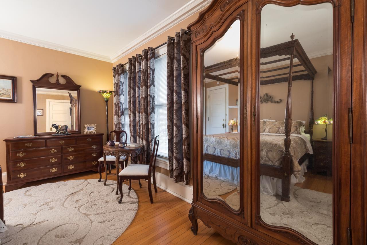Ringling House Bed & Breakfast 배러부 외부 사진